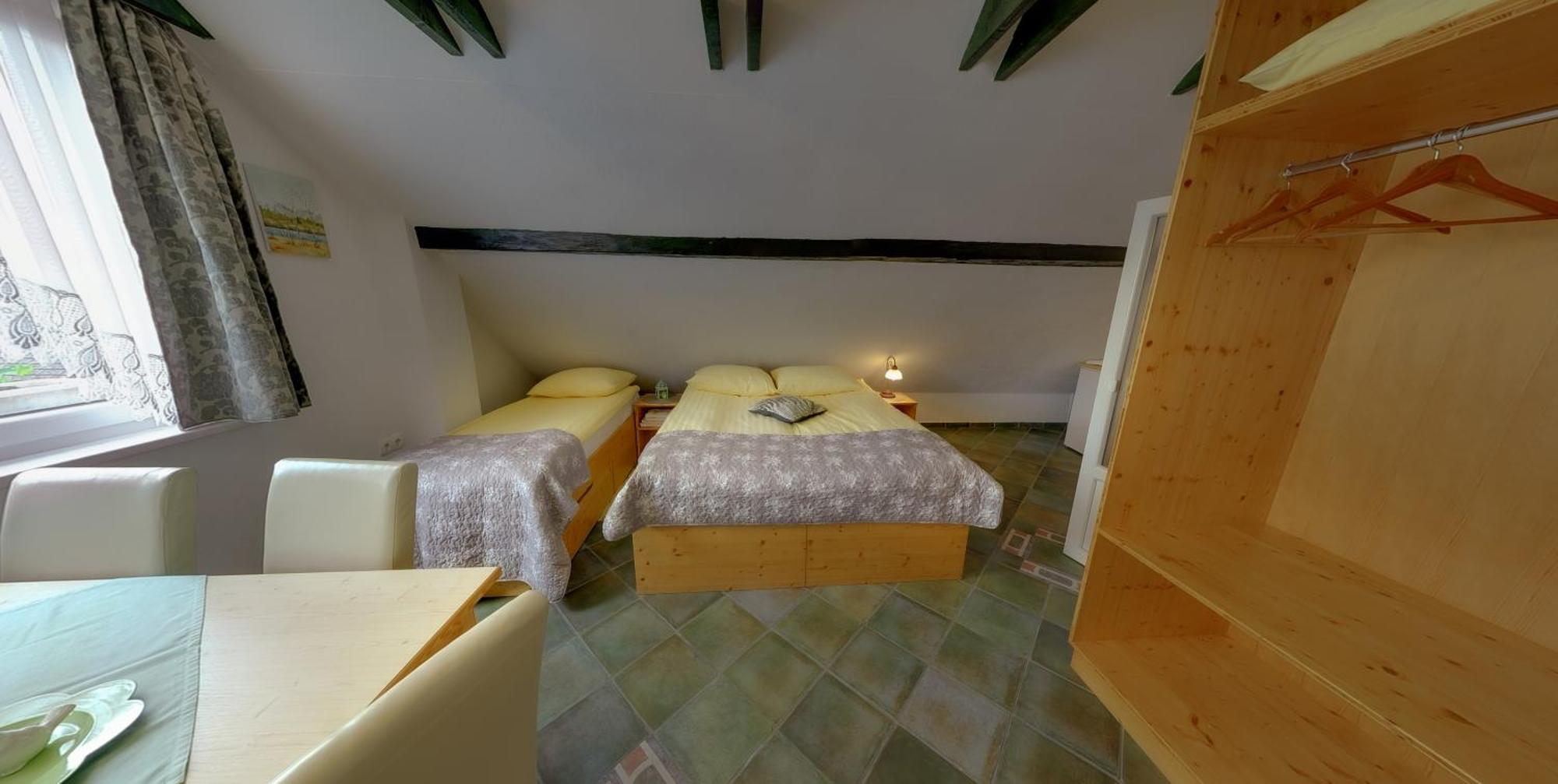 Mama'S House Hostel Церкле на Горенскем Екстериор снимка