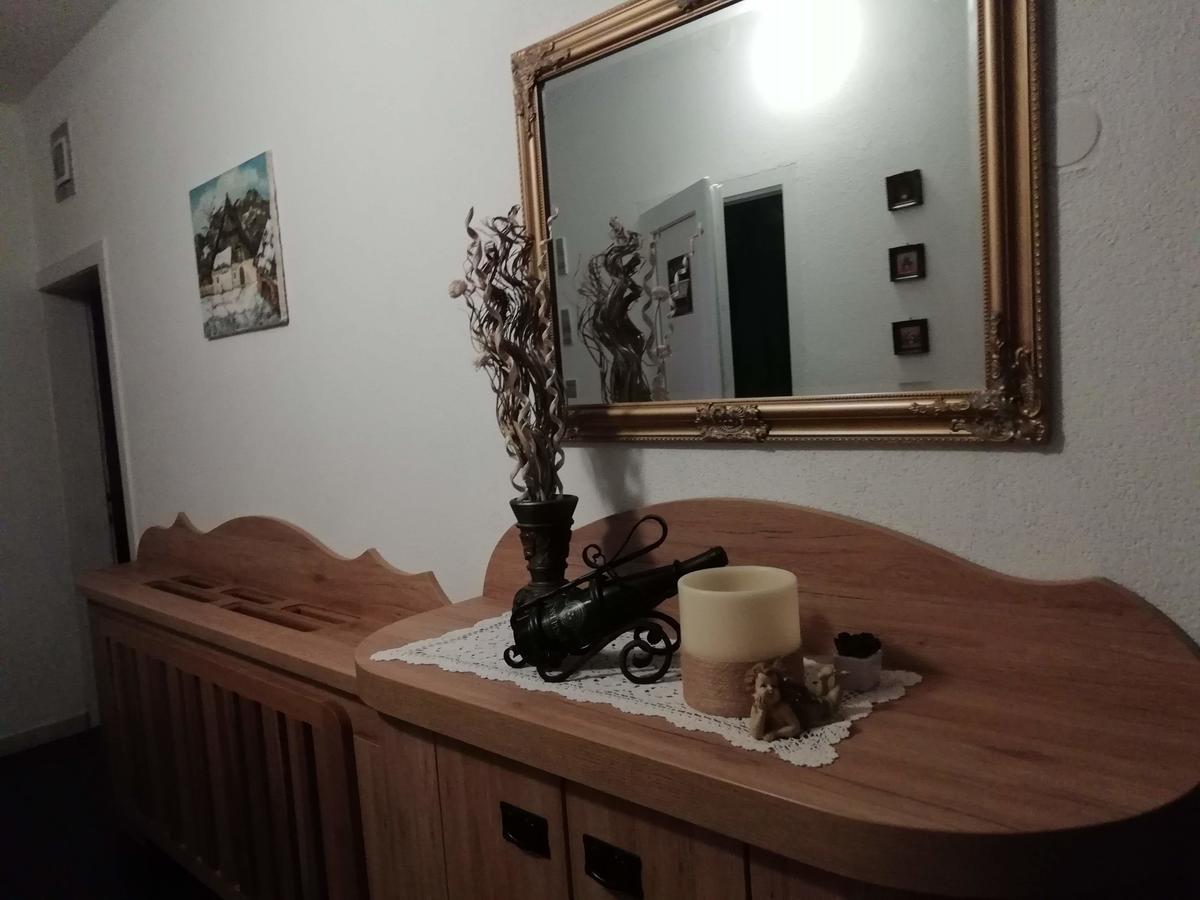 Mama'S House Hostel Церкле на Горенскем Екстериор снимка